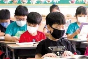 防控疫情看护健康学校沃柯雷克推出红外测温晨检机器人